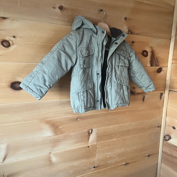 Roots Jacket - Picture 2 of 8